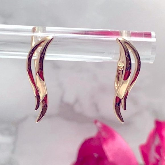 585 Rose Gold Plated Leaf Earring - Picture 3 of 9